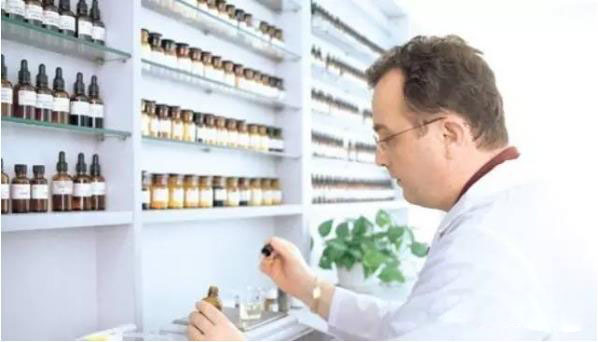 怎樣可以成為一名調(diào)香師？