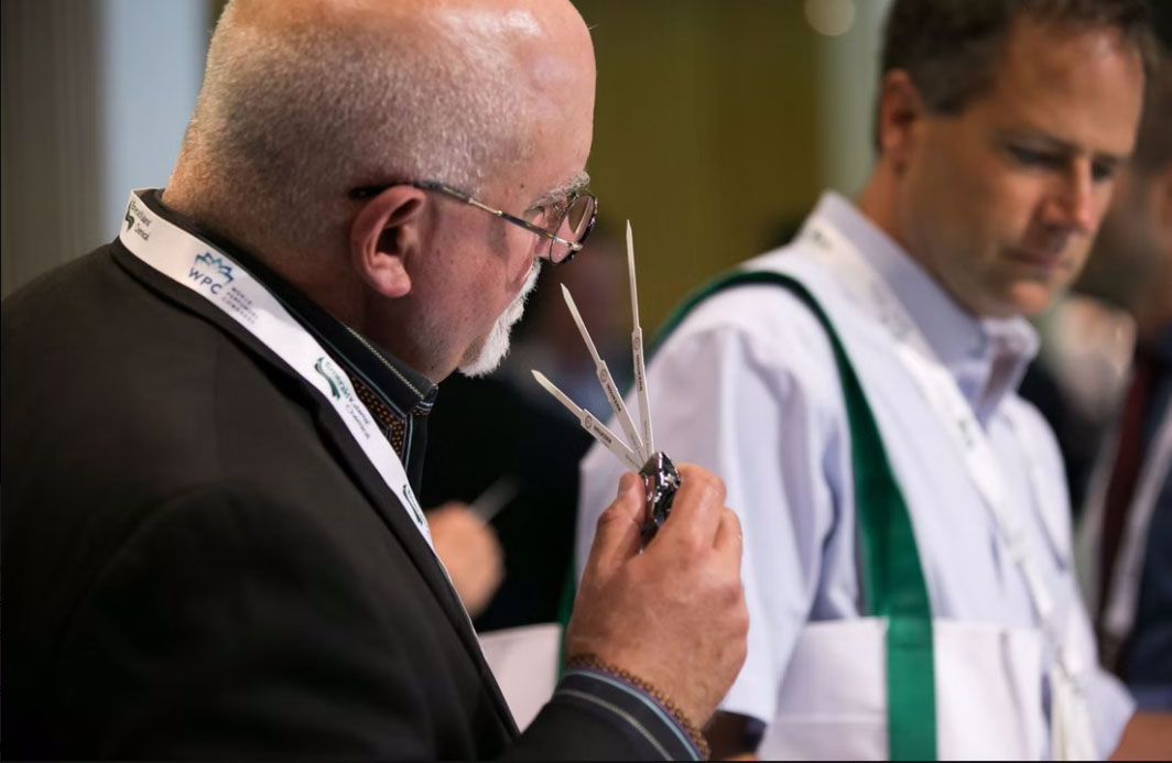 香精與香料(19)-香精的分類、配制與調(diào)和